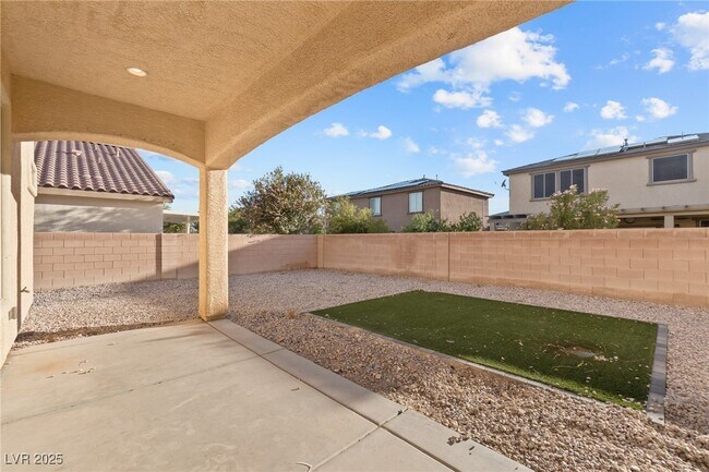 Building Photo - 6121 Broccoli St