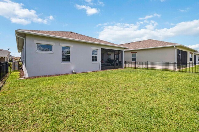 Building Photo - For Rent: Immaculate 3 Bed, 3 Bath + Flex ...