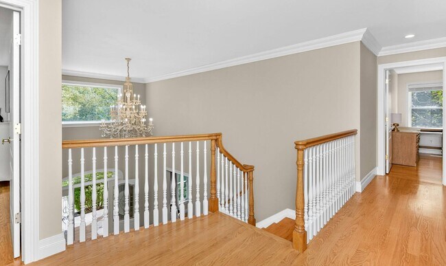 Building Photo - 37 Squires Blvd