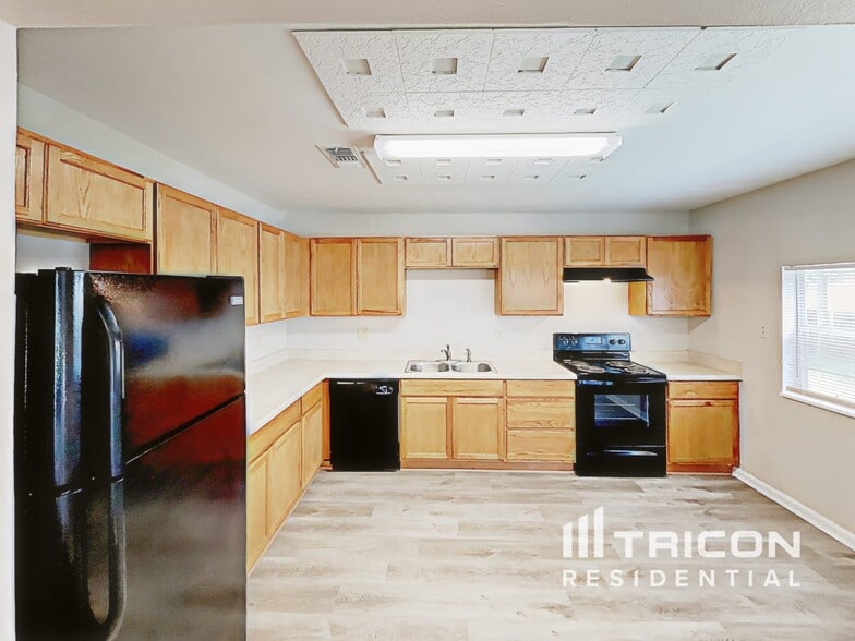 Building Photo - 8405 Caledesi Island Dr