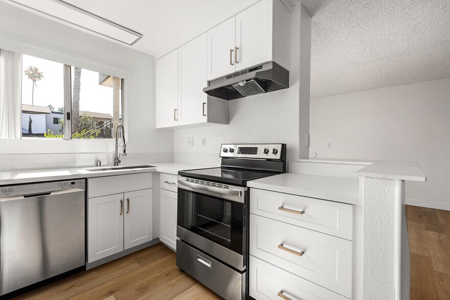 Building Photo - Terre at S Lincoln