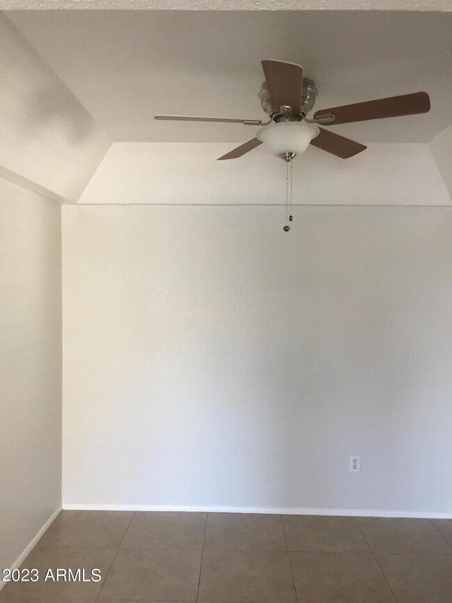 Building Photo - 1905 E University Dr