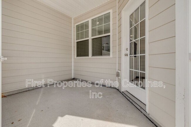 Building Photo - 807 Gable Oak Ln