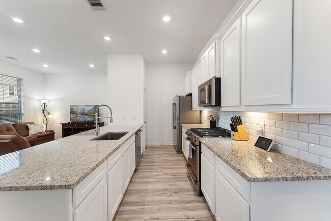 Building Photo - 516 Bristol Tide Ct