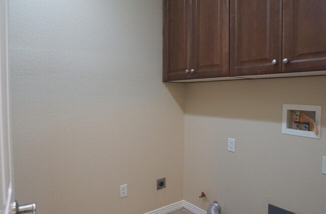 Building Photo - 35579 Domani Dr