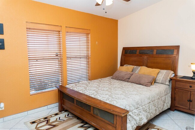 Building Photo - 10772 S Williams Ave