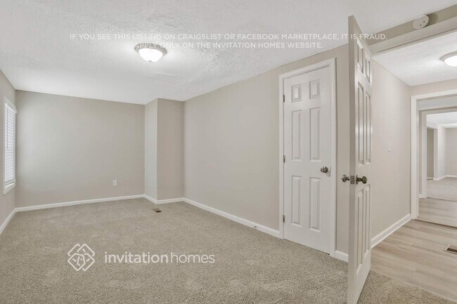 Building Photo - 692 Barnes Dr