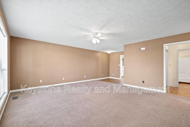 Building Photo - 0 306 Thompsonville Ln