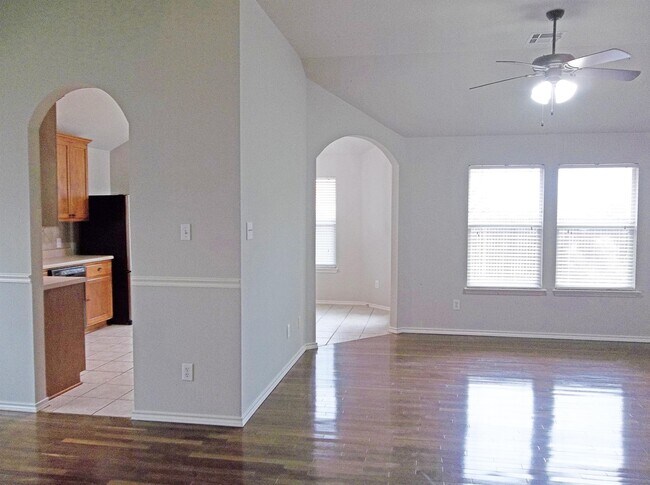 Building Photo - 110 Fossil Trail