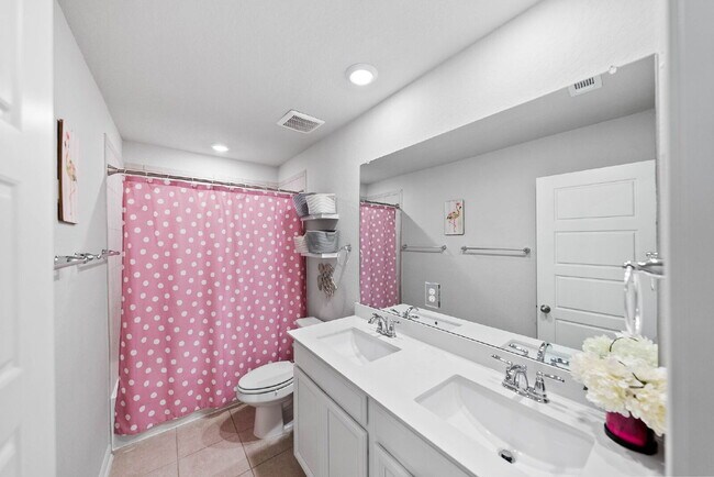 Building Photo - Stylish Corner Homesite on a Quiet Cul-de-...