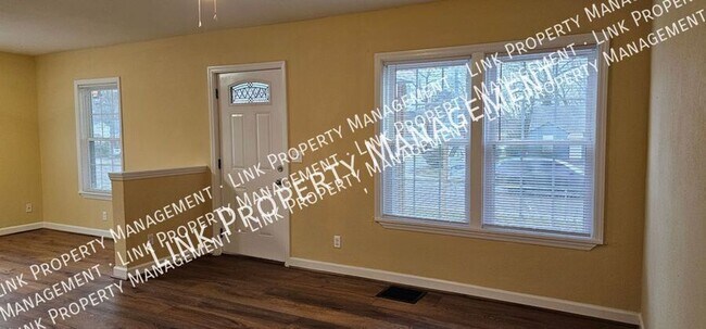 Building Photo - 129 N Moore Rd