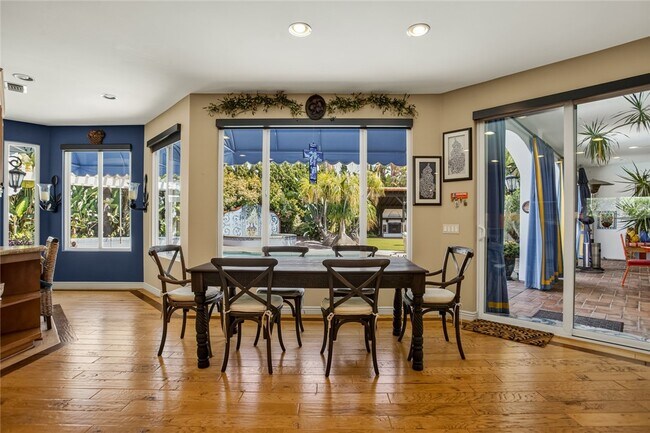 Building Photo - 1746 N Vallejo Way