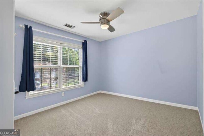 Building Photo - 2865 Stonehenge Ct