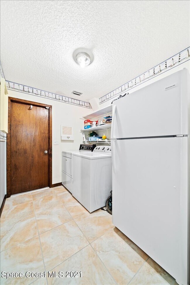 Building Photo - 2716 Longwood Blvd