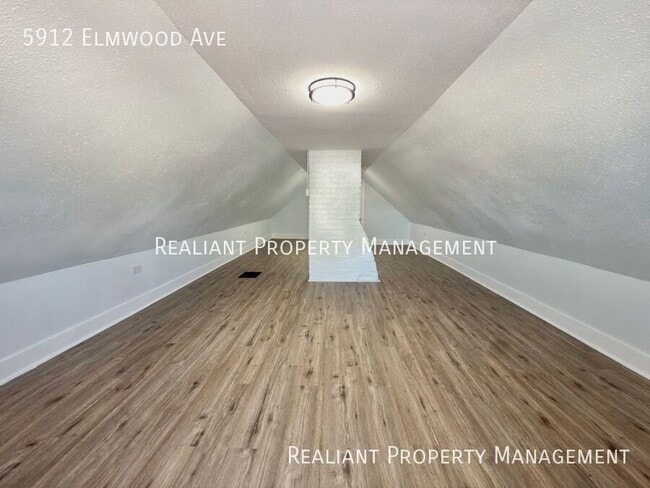 Building Photo - 5912 Elmwood Ave