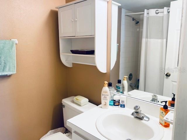 Building Photo - 208 Cypress Ct