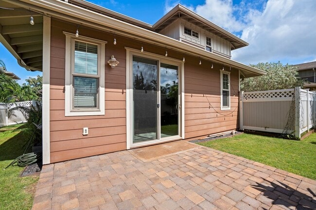 Building Photo - Kahoma Village: Fully furnished 4-bedroom, 2.5-bath home