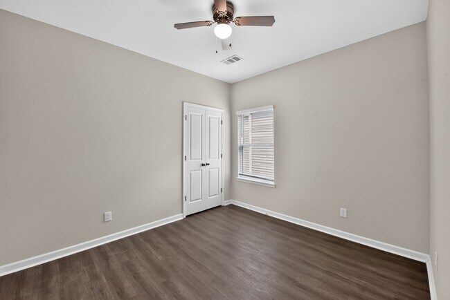 Building Photo - 4323 Alderic St