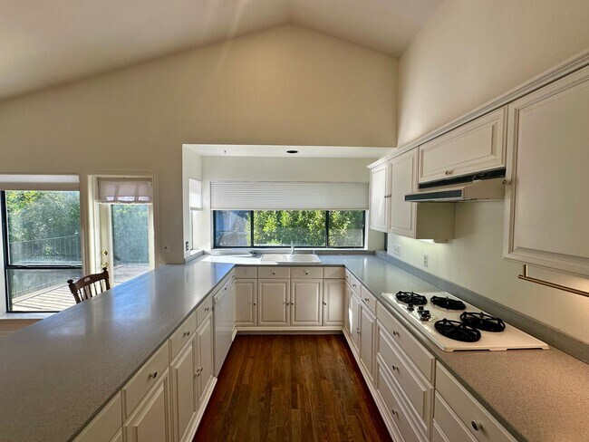 Building Photo - Light Filled 4 Bedroom 2.5 Bathroom Two-St...