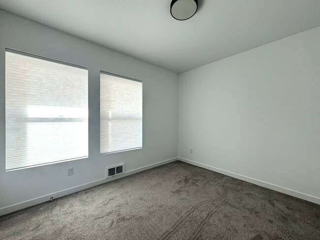 Building Photo - 6522 24th Ave NW