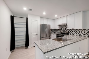 Building Photo - 1019 Crenshaw Wy