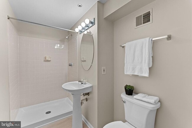 Building Photo - 1707 Leighton Wood Ln