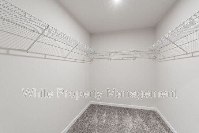 Building Photo - 4743 Darcey Wy