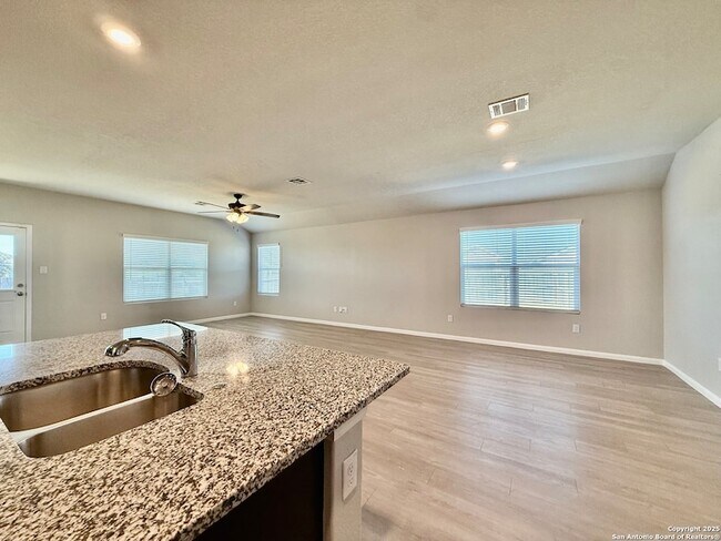 Building Photo - 8127 Glasgow Dr