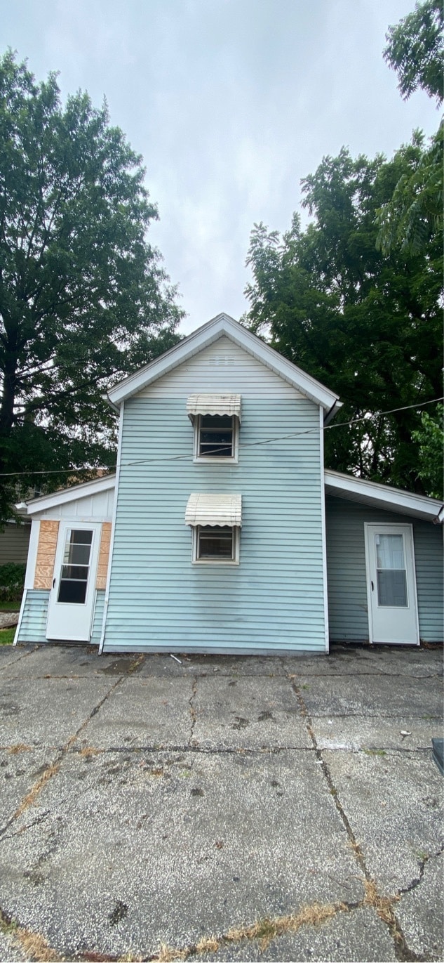 Building Photo - 901 Oregon Ave