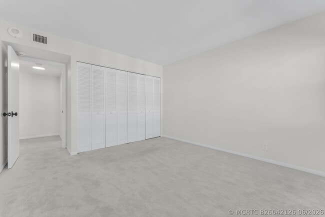 Building Photo - 5000 N Ocean Blvd