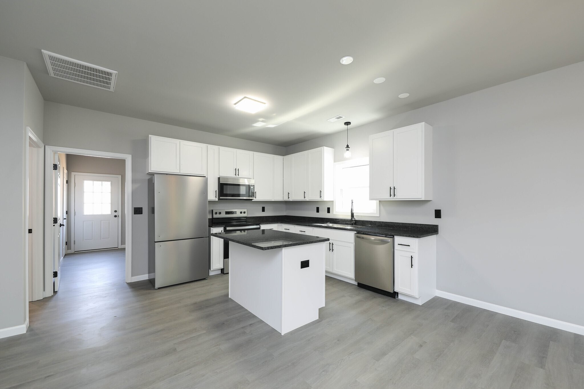 Building Photo - 1006 Pocahontas Ave