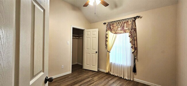 Building Photo - 13415 Highland Park Ct