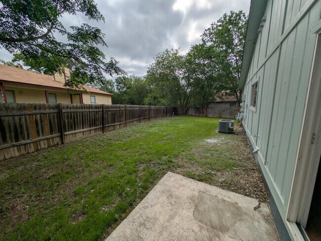 Building Photo - 14504 Waddesdon Bluff