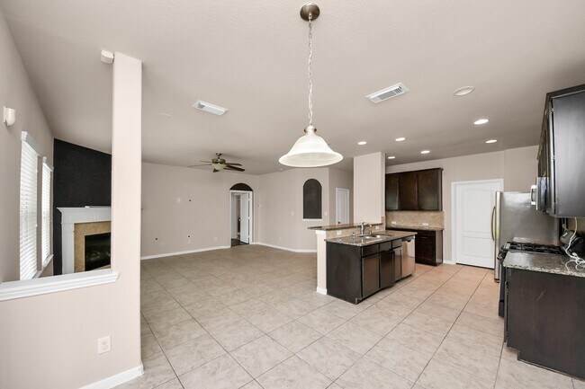 Building Photo - 7214 Baitland Dr