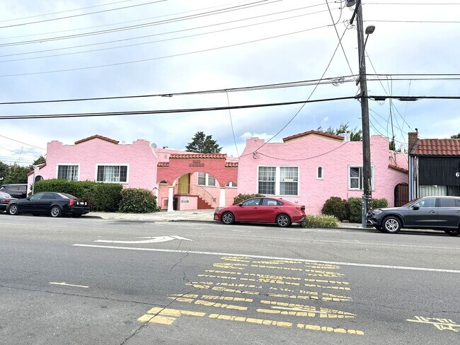 Building Photo - 6120