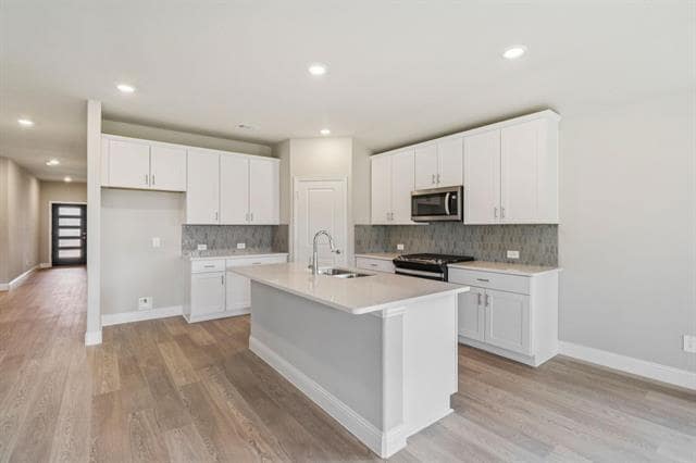 Building Photo - 2114 Dunbar Dr