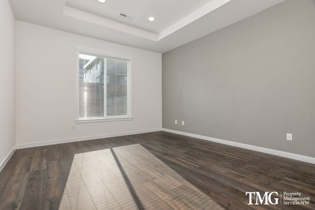 Building Photo - Single level 4 Bedroom 2 Bathroom Home in ...