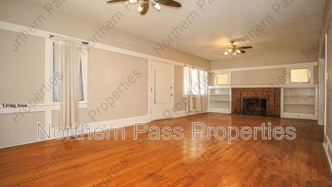 Building Photo - 7600 Franklin Dr