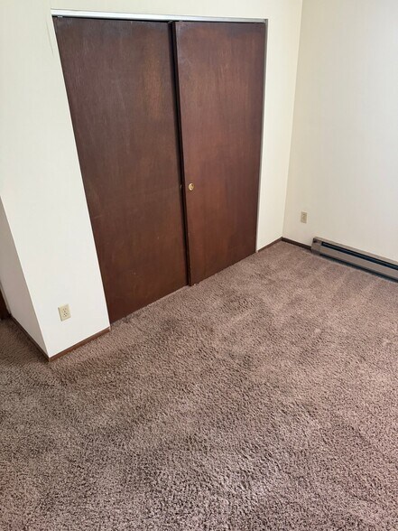 Building Photo - 431 W Main St