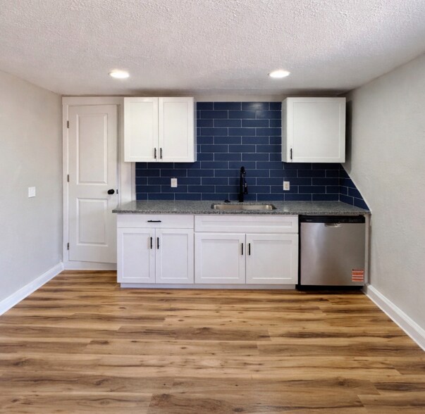 Building Photo - 1506 Palmer Ave