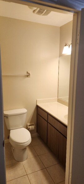 Building Photo - 1400 Tarpon Woods Blvd