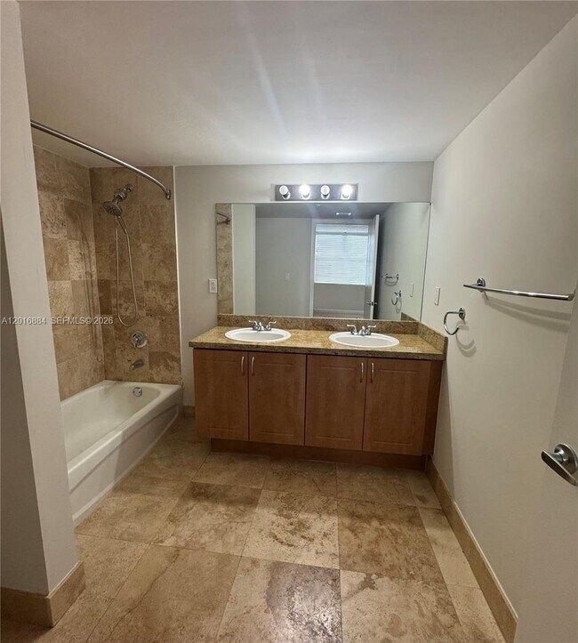 Building Photo - 1555 N Treasure Dr