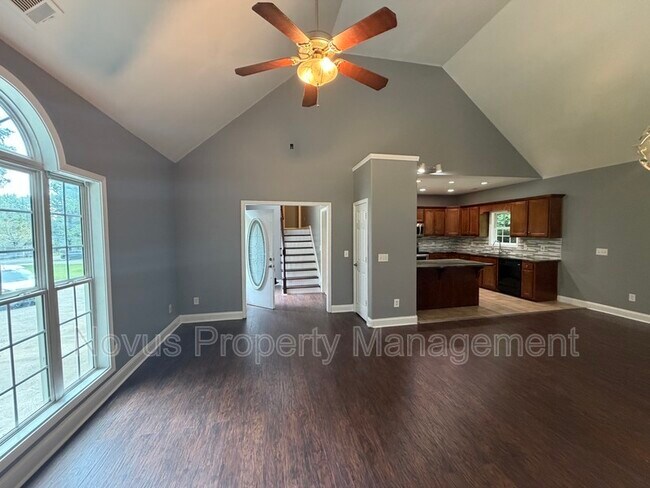Building Photo - 214 Farmington Trce