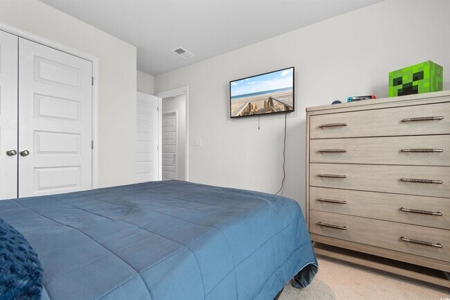 Building Photo - 1057 Saltgrass Way