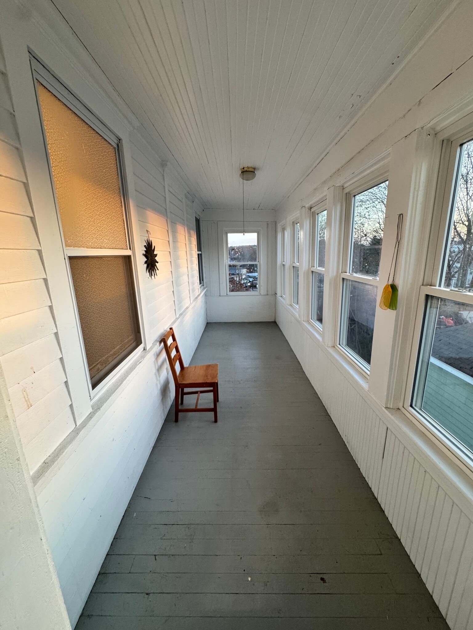 Building Photo - 10 Crescent Hl