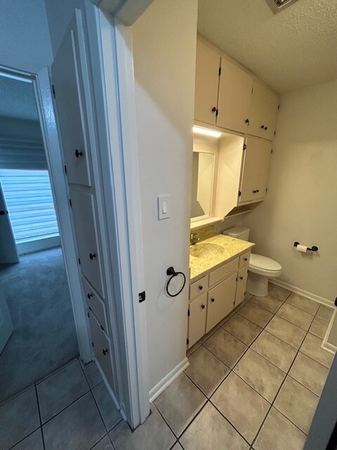 Building Photo - 412 Thistlewood Dr