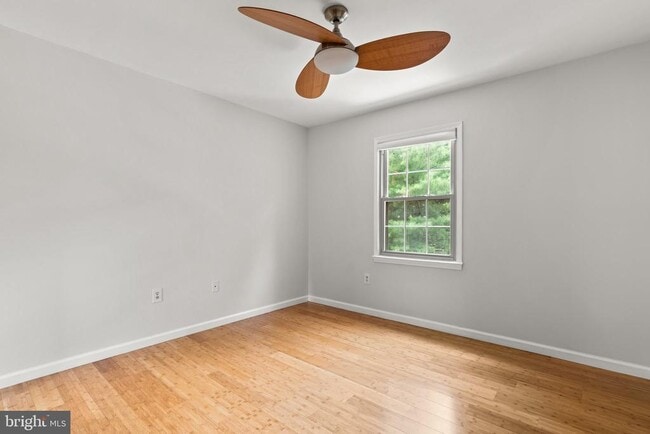 Building Photo - 16 Cornerwood Ct
