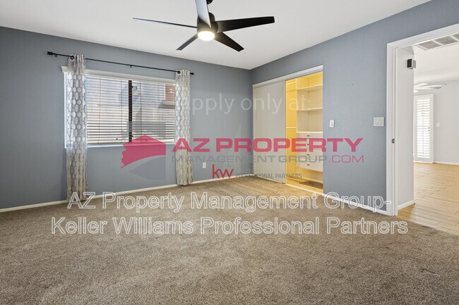 Building Photo - 938 E Villa Maria Dr