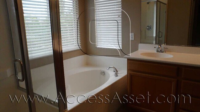 Building Photo - Stunning 3 Bed/ 2.5Bath Beaumont Home!