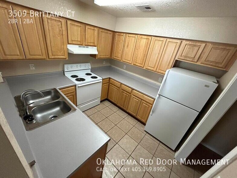 Building Photo - 3509 Brittany Ct